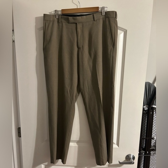 Kenneth Cole Reaction Other - Men’s Kenneth Cole tan dress pants / slacks size 36x30